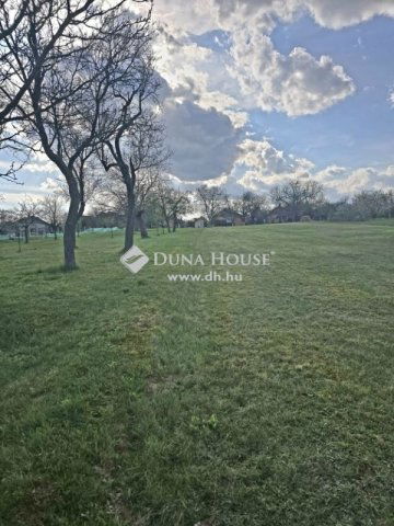 Eladó telek, Pécsudvardon 9.9 M Ft / költözzbe.hu