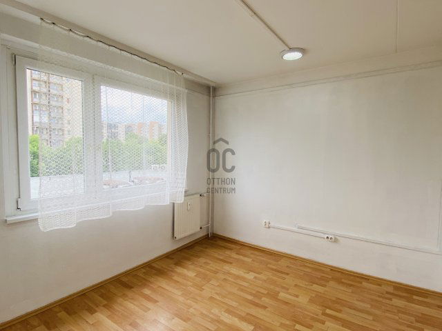 Kiadó panellakás, albérlet, Miskolcon 120 E Ft / hó, 3 szobás