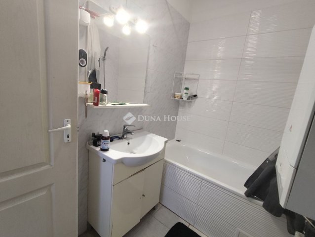 Eladó családi ház, Kecskeméten 54.9 M Ft, 4 szobás