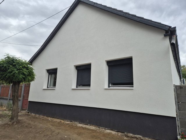 Eladó családi ház, Kiskunlacházán 39.9 M Ft, 1+2 szobás