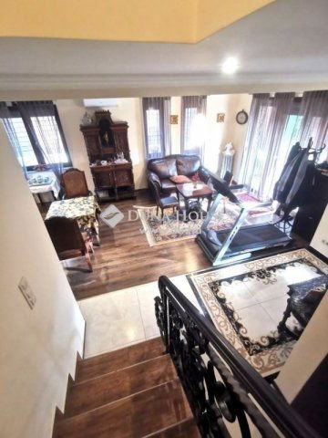 Eladó családi ház, Fóton 180 M Ft, 6 szobás