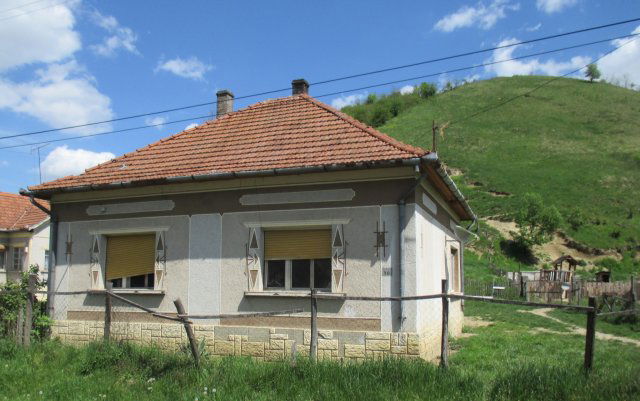 Eladó családi ház, Domaházán 2.96 M Ft, 1+1 szobás