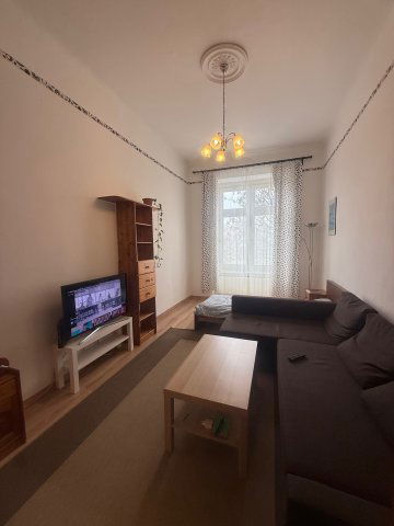 Eladó téglalakás, Budapesten, III. kerületben, Viador utcában