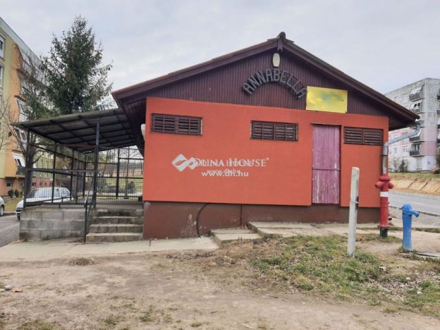 Eladó üzlethelyiség, Komlón 15 M Ft / költözzbe.hu