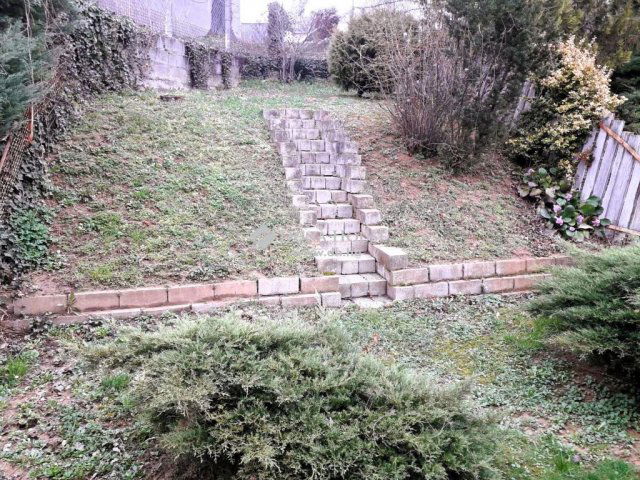Eladó sorház, Komlón 60 M Ft, 5 szobás / költözzbe.hu