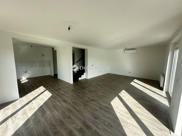 Eladó téglalakás, Pellérden 154.9 M Ft, 5 szobás