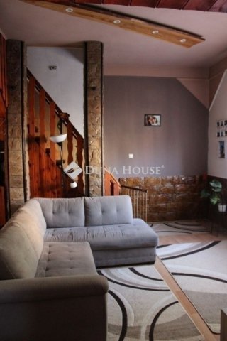 Eladó ikerház, Budapesten, XVI. kerületben 179.9 M Ft, 7 szobás