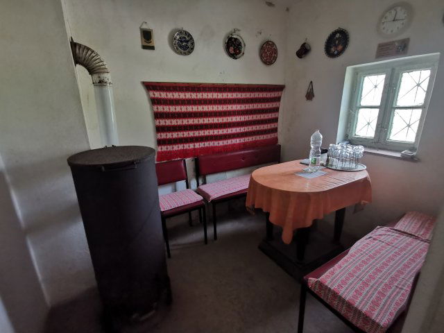 Eladó nyaraló, Lábatlanon 9.2 M Ft, 1 szobás