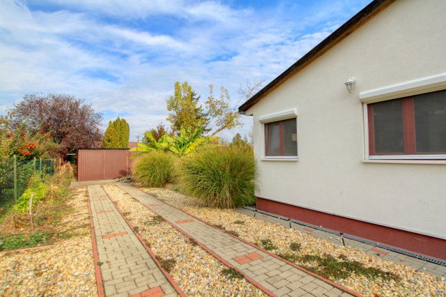Eladó nyaraló, Velencén 53.5 M Ft, 2+2 szobás