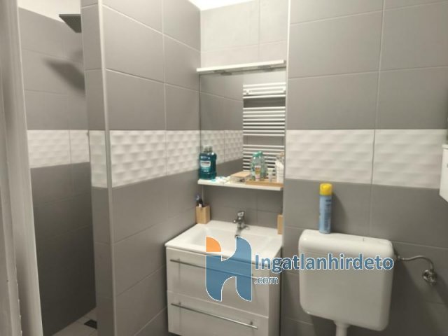 Eladó téglalakás, Debrecenben 49.99 M Ft, 1+1 szobás