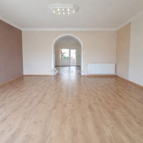 Eladó családi ház, Kecskeméten 74.9 M Ft, 3 szobás