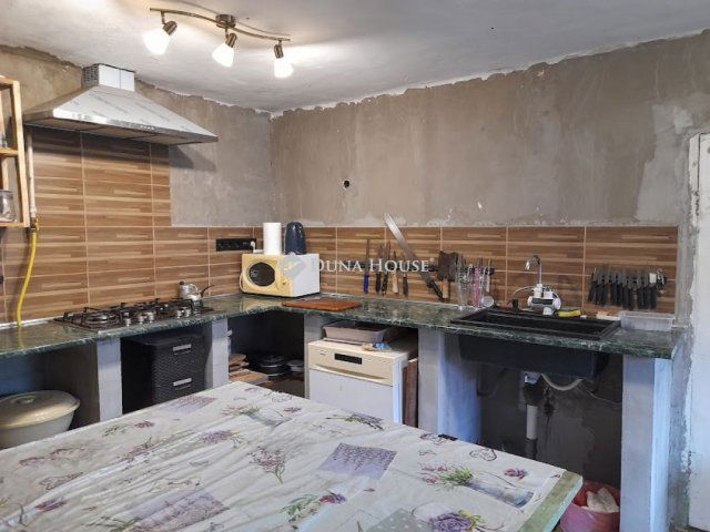 Eladó családi ház, Füzesgyarmaton, Arany János utcában 11 M Ft