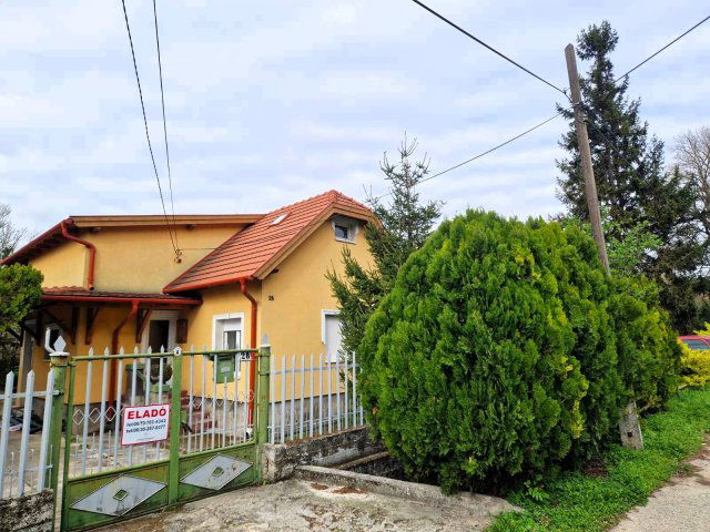 Eladó családi ház, Várpalotán 53.5 M Ft, 2+1 szobás