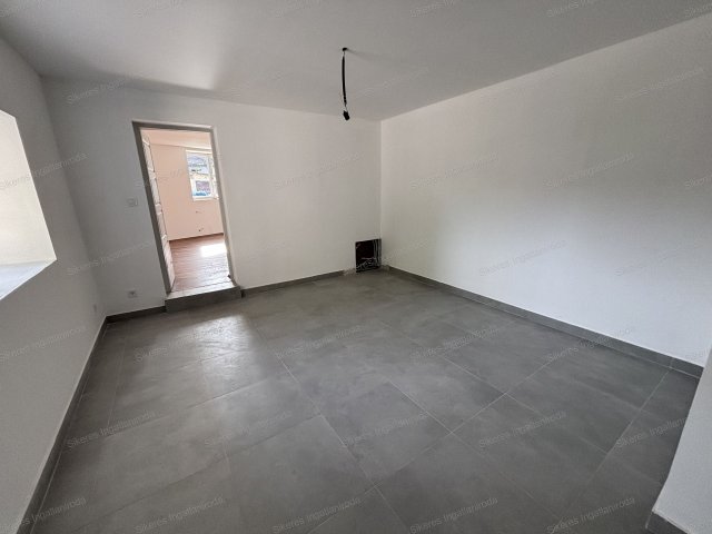 Eladó családi ház, Tatabányán 38 M Ft, 2+1 szobás