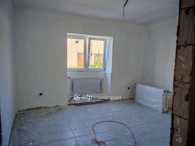 Eladó családi ház, Hatvanban 65 M Ft, 2+2 szobás