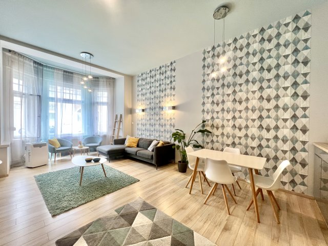 Eladó téglalakás, Budapesten, V. kerületben 155 M Ft, 2 szobás