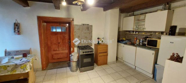 Eladó családi ház, Sorkifaludon 12.5 M Ft, 2 szobás