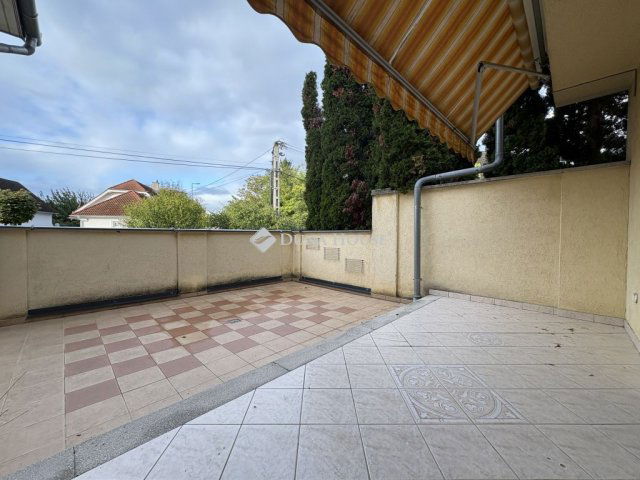 Kiadó téglalakás, albérlet, Győrött, Pataházi utcában