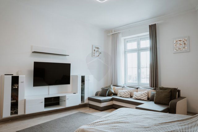 Kiadó téglalakás, albérlet, Budapesten, VI. kerületben