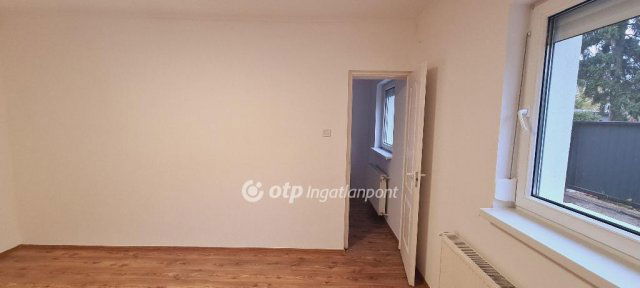 Eladó családi ház, Szigetszentmiklóson 89.5 M Ft, 2+1 szobás