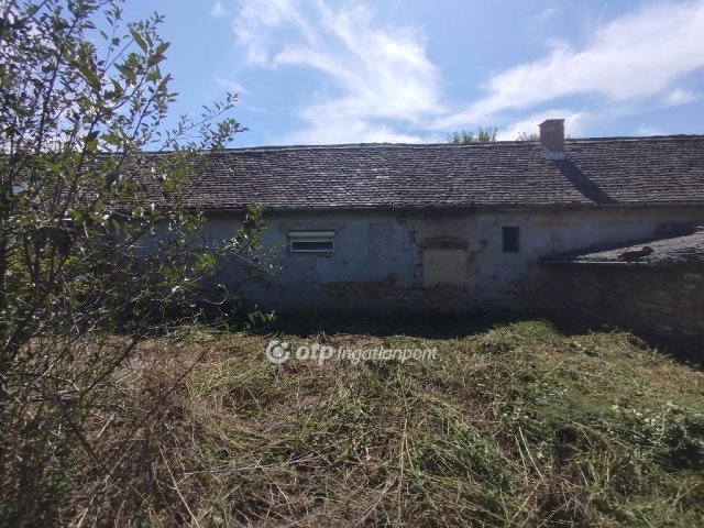 Eladó családi ház, Magyarbólyon 7.9 M Ft, 2 szobás