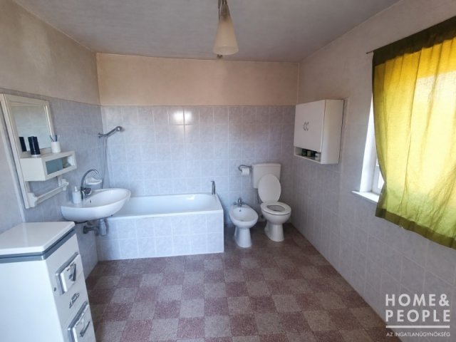 Eladó családi ház, Bordányon 19.99 M Ft, 2 szobás