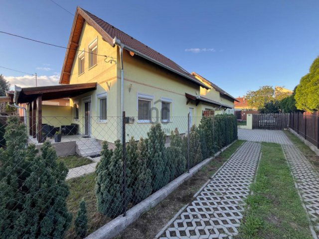 Eladó ikerház, Budapesten, XVIII. kerületben 145 M Ft, 4 szobás