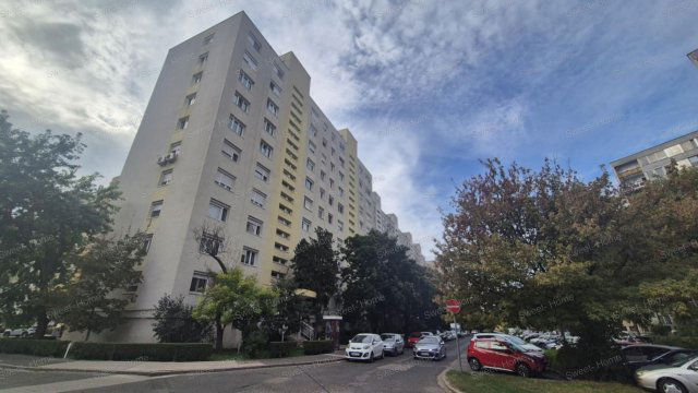 Kiadó panellakás, albérlet, Kecskeméten 150 E Ft / hó, 2 szobás