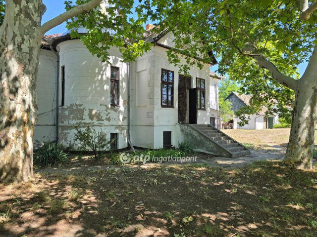 Eladó családi ház, Tabdin 95 M Ft, 45 szobás