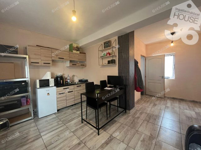 Eladó családi ház, Kecskeméten 29.99 M Ft, 1 szobás