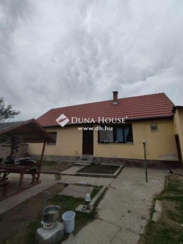 Eladó családi ház, Dávodon 14 M Ft, 3 szobás