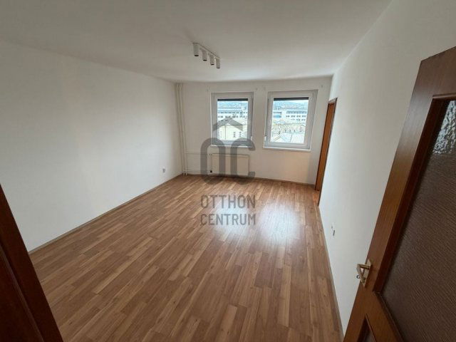 Kiadó téglalakás, albérlet, XII. kerületben, Győri úton