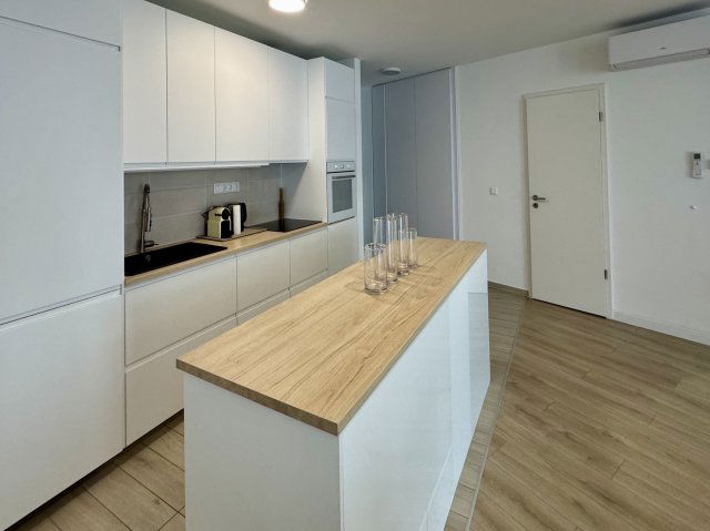 Eladó téglalakás, Budapesten, IX. kerületben 200 M Ft, 3 szobás