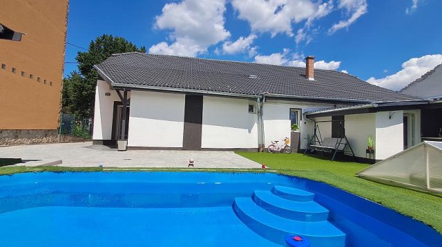 Eladó családi ház, Budapesten, XV. kerületben 135 M Ft, 4 szobás