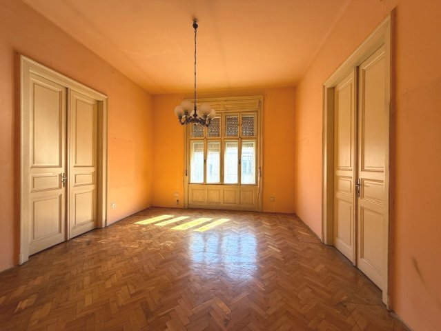 Eladó téglalakás, Szegeden, Attila utcában 73 M Ft, 3 szobás