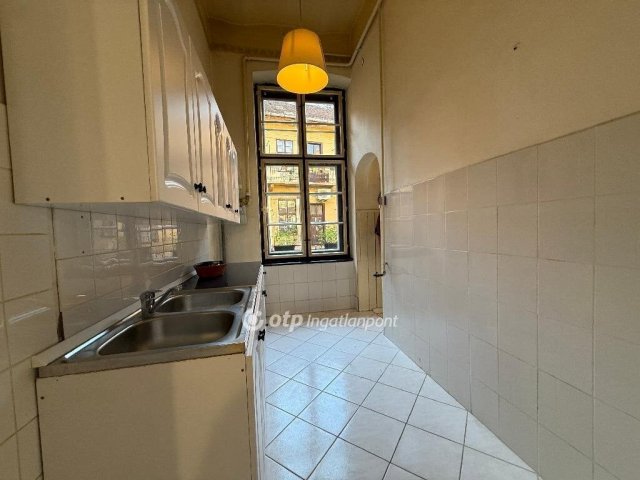 Eladó téglalakás, Budapesten, I. kerületben 74.9 M Ft, 1 szobás