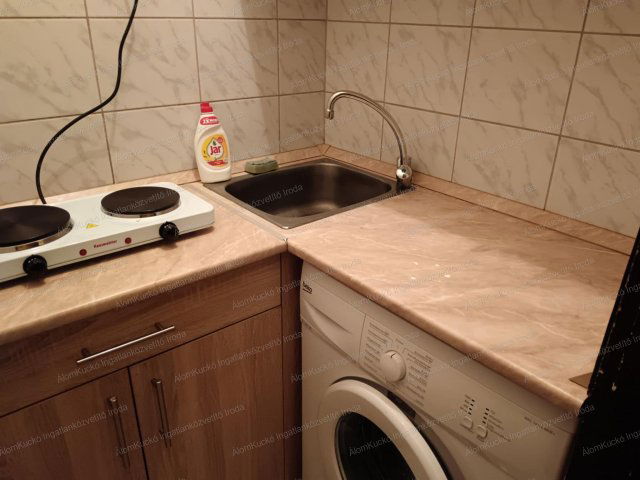 Kiadó téglalakás, albérlet, Kaposváron 65 E Ft / hó, 1 szobás