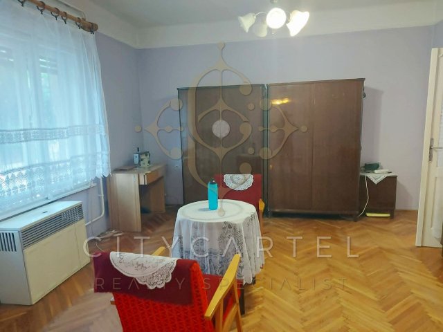 Eladó családi ház, Solton 32 M Ft, 3 szobás