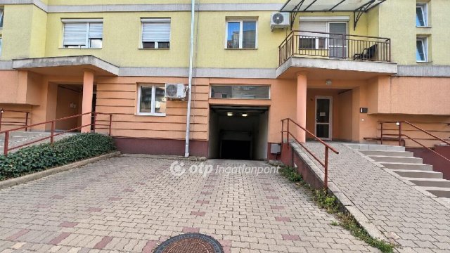 Eladó garázs, Egerben 5.9 M Ft / költözzbe.hu