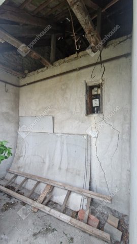 Eladó családi ház, Csépen 14.9 M Ft, 1 szobás