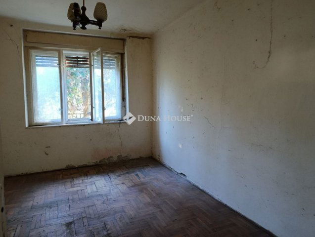 Eladó családi ház, Valkón 21.9 M Ft, 4 szobás