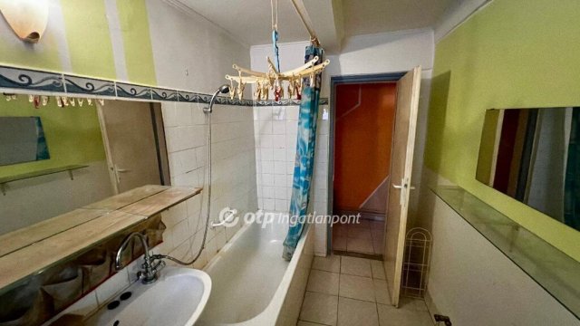 Eladó családi ház, Egerben 24.9 M Ft, 3 szobás