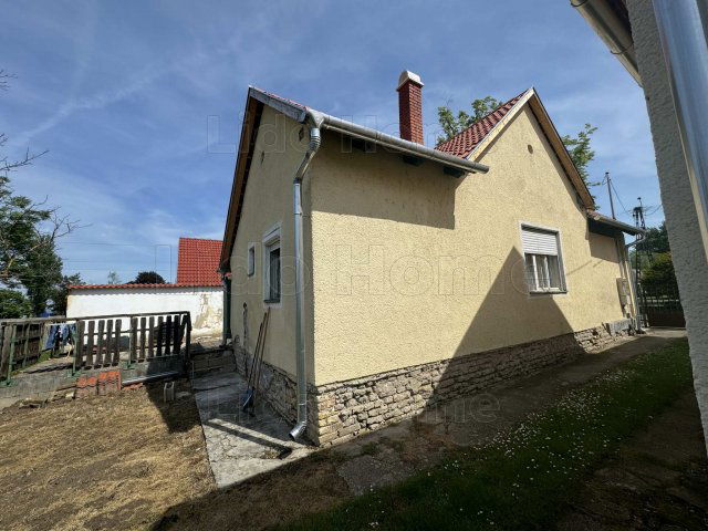 Eladó családi ház, Balatonberényben 39.9 M Ft, 3 szobás