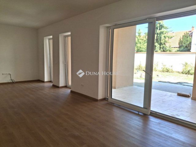 Eladó családi ház, Gyöngyösön 159 M Ft, 4 szobás