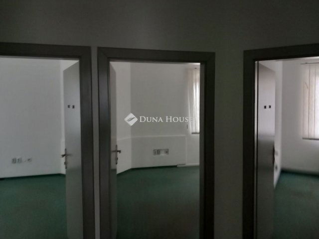 Eladó iroda, Debrecenben 595 M Ft / költözzbe.hu