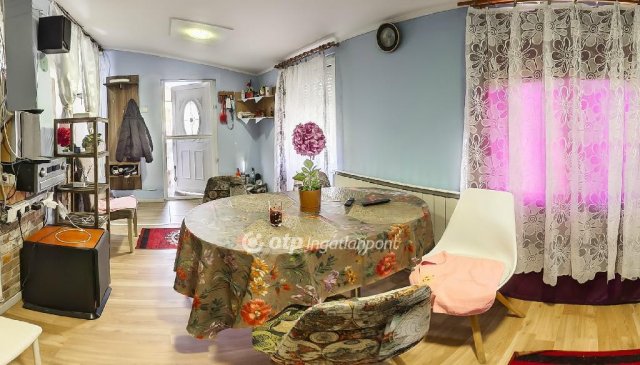 Eladó családi ház, Verpeléten 17 M Ft, 3 szobás