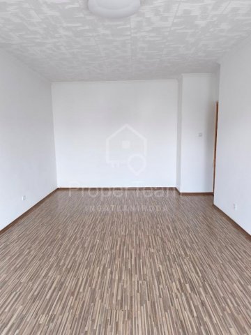 Eladó téglalakás, Tatán 47.99 M Ft, 2 szobás