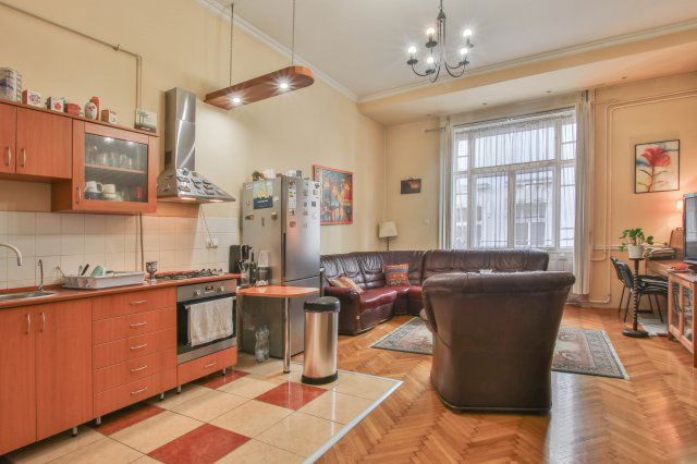 Eladó téglalakás, Budapesten, V. kerületben, Belgrád rakparton