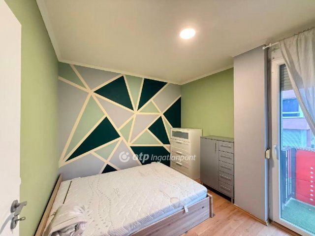 Eladó téglalakás, Budapesten, VIII. kerületben 99.9 M Ft