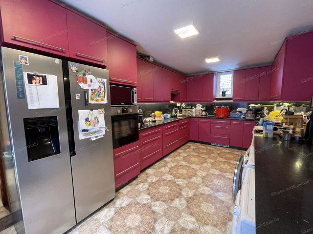 Eladó családi ház, Bokodon 69.9 M Ft, 5 szobás